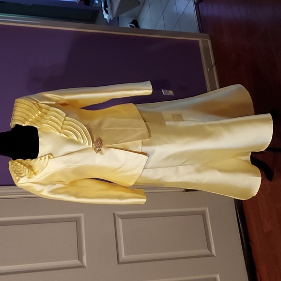 3 PC suit - Picture 2 of 3